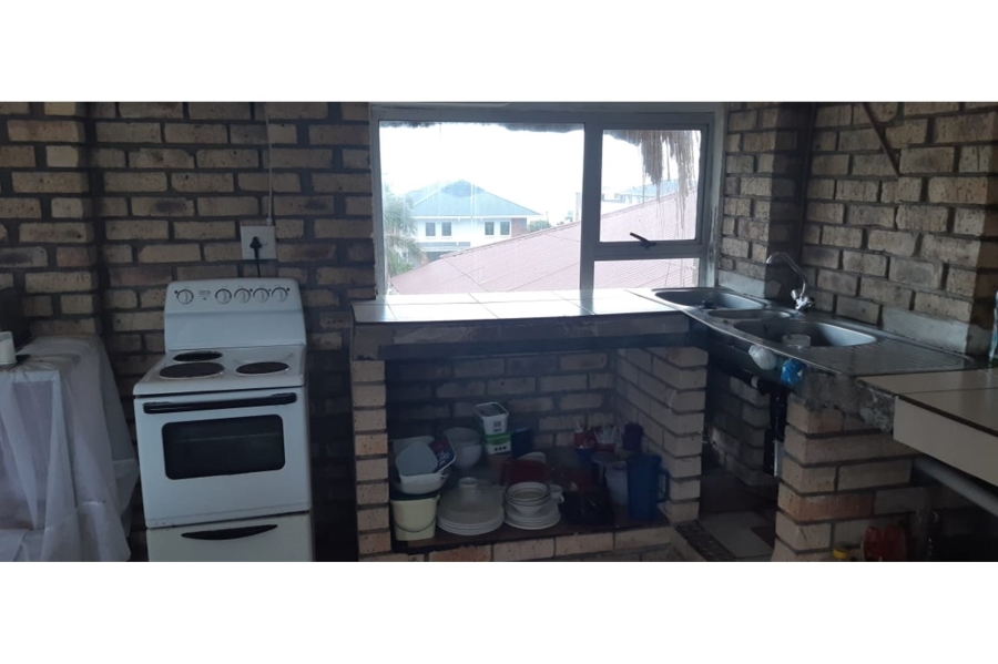 11 Bedroom Property for Sale in Quigney Eastern Cape